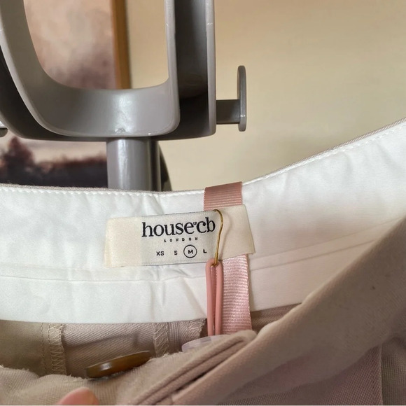 NWT House of CB Alivia BEIGE LOOSE FIT TROUSERS straight leg minimalist size M - Picture 9 of 16